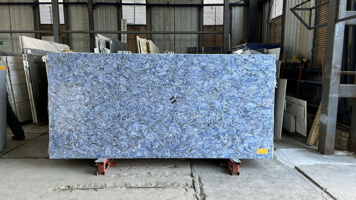 BQ8786 THUNDER BLUE