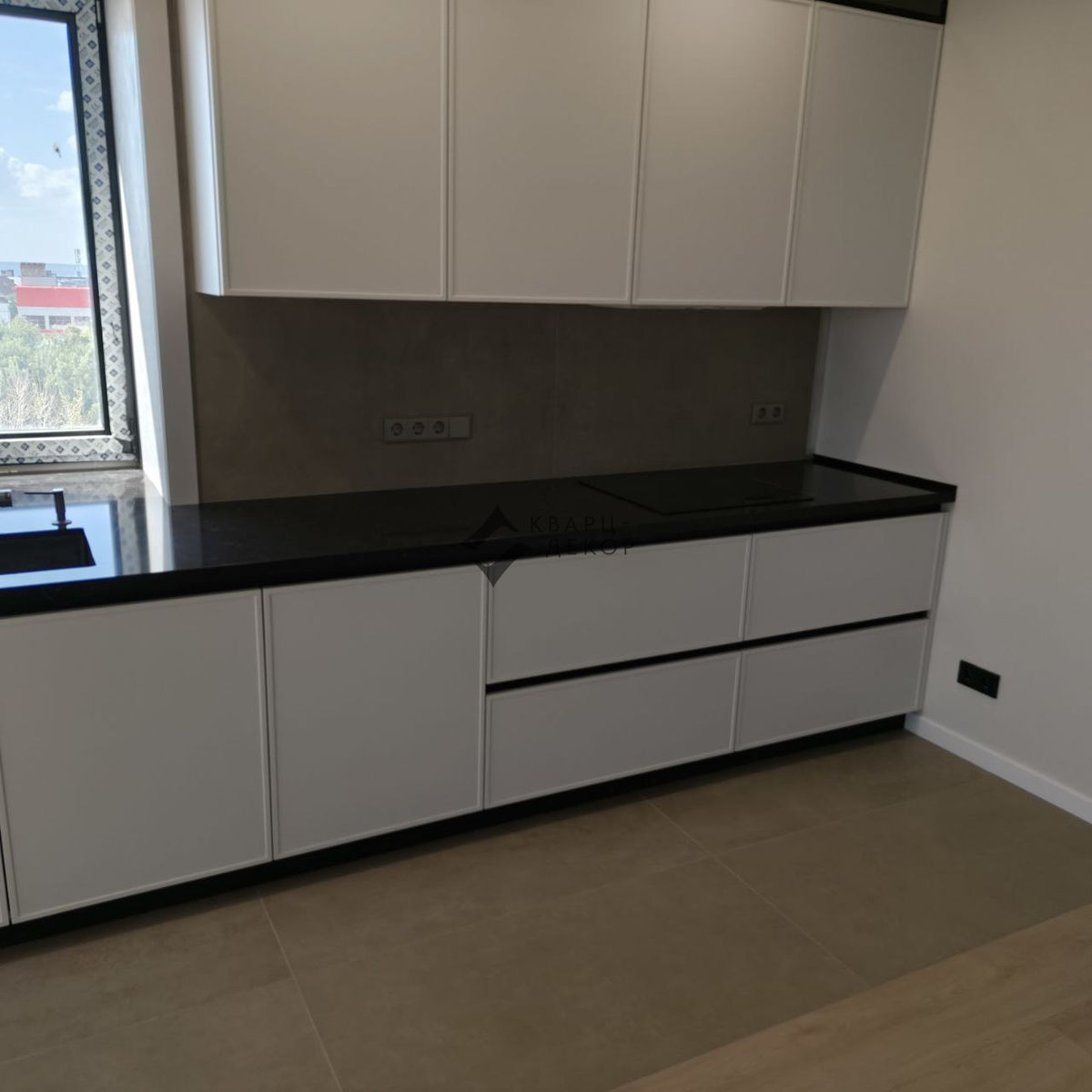 Столешница из кварцевого агломерата Vicostone Java Noir BQ 8812