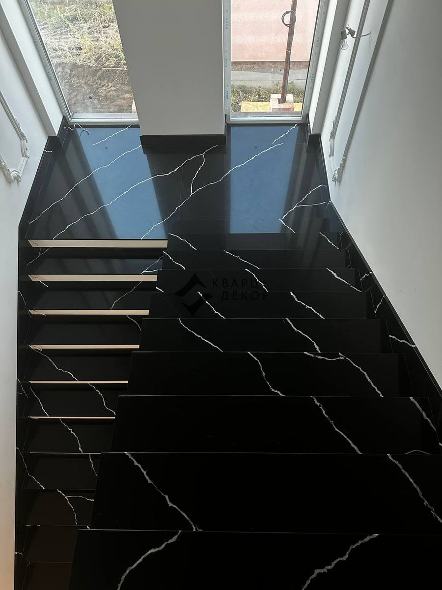 BQ8740 NERO MARQUINA