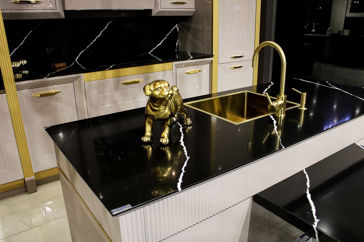 BQ8740 NERO MARQUINA