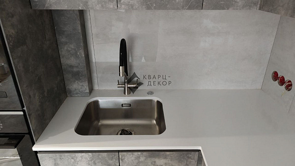 Столешница из кварцевого агломерата Vicostone BQ 1